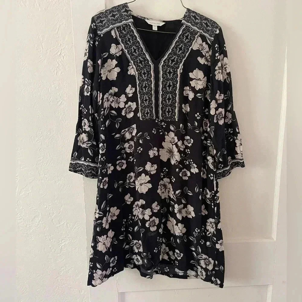 Garnet Hill Millie Crêpe in Onyx/Almond Dress Size small black floral dress